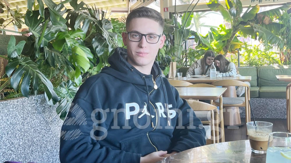 O Βασίλης δεν βρίσκει πάρκινγκ στη Χαλκίδα και εκνευρίζεται