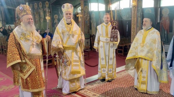 ΑΡΤΑΚΗ: Ο Μητροπολίτης Χαλκίδος και ο Επίσκοπος Σκοπέλου στο ναό των Δώδεκα Αποστόλων για την γιορτή του Αγίου Στεφάνου