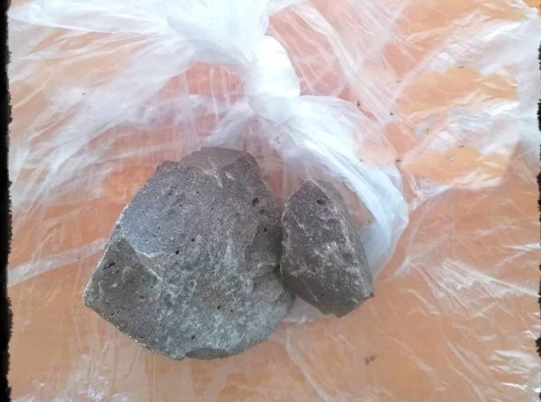 ΛΙΜΝΗ ΕΥΒΟΙΑΣ: Είχαν πάνω τους ηρωίνη σε μορφή βράχου 43χρονος και 31χρονος