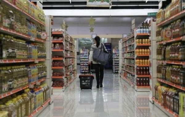 ΑΡΤΑΚΗ: Γυναίκα μπήκε σε σούπερ μάρκετ και έκλεψε εμπορεύματα