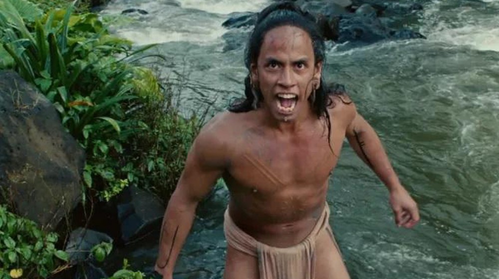 Ρούντι Γιάνγκμπλαντ: Ο ηθοποιός του Apocalypto κρατείται στο Τμήμα Κυψέλης - Απείλησε με μαχαίρι αστυνομικό (VIDEO)