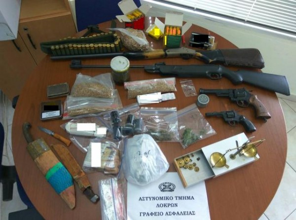 Κατείχε ναρκωτικά, λαθραίο καπνό και όπλα 60χρονος Έλληνας (pic)