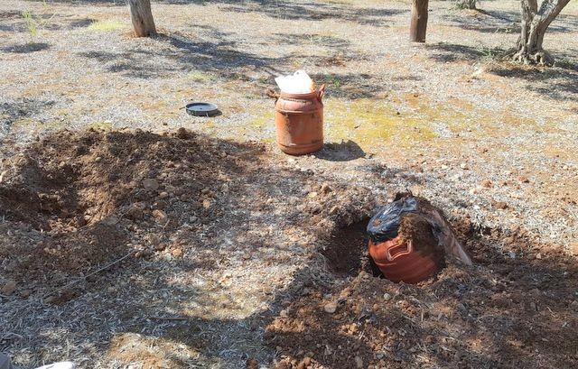 Να γιατί έσκαβαν οι αστυνομικοί στη ... γειτονιά μας (pics)