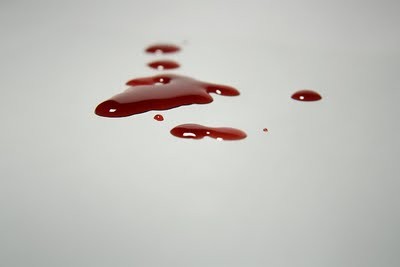 23χρονος πήγε να σφάξει το δικηγόρο πατέρα του