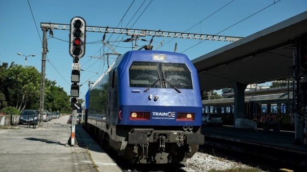 Υπάλληλος αποκοιμήθηκε, ξέχασε ανοιχτή τη μπάρα στις γραμμές του ΟΣΕ και συνελήφθη