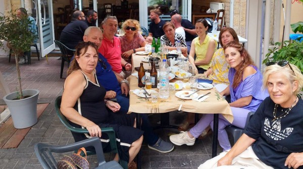 ΧΑΛΚΙΔΑ: Με μπυρίτσα και μεζέδες ...κήρυξαν την έναρξη της σχολικής χρονιάς