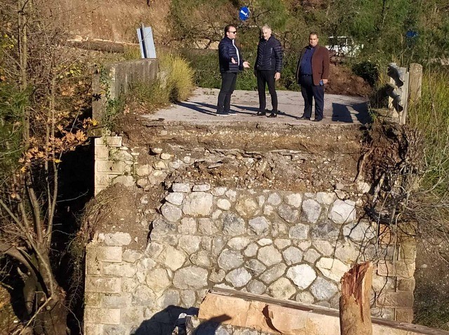 ΒΟΡΕΙΑ ΕΥΒΟΙΑ: Πήγαν τον Σπύρο Πνευματικό στο γκρεμισμένο γεφύρι