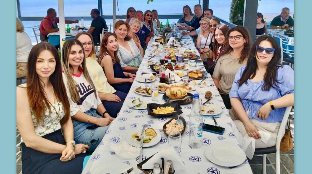 24ο ΔΗΜΟΤΙΚΟ ΣΧΟΛΕΙΟ ΧΑΛΚΙΔΑΣ: Οι εκπαιδευτικοί αποχαιρέτησαν τη σχολική χρονιά με κέφι και ευχές