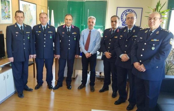 Στη Λάρισα πήγε ο Δημήτρης Αναγνωστάκης