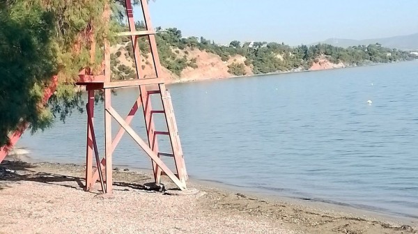 ΔΗΛΕΣΙ: Ηλικιωμένος έχασε την ζωή του στη θάλασσα σε παραλία χωρίς ναυαγοσώστη
