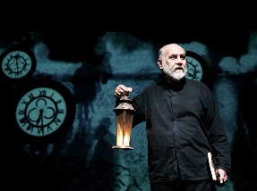 Θεατροποιημένος Καβάφης στο θέατρο Παπαδημητρίου