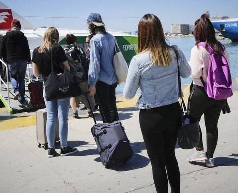 Επιβάτης πλοίου αποζημιώθηκε από ναυτιλιακή εταιρία γιατί έχασε βαλίτσα