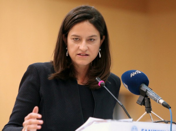 ΕΛΜΕ ΕΥΒΟΙΑΣ: Η υπουργός με μια υπεύθυνη δήλωση διαλύει τα σχολεία
