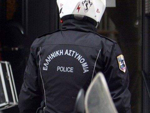 Συνελήφθησαν οι δύο αστυνομικοί της ομάδας ΔΙ.ΑΣ ύστερα από καταγγελία 19χρονης για τον βιασμό της