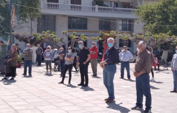 ΚΑΡΥΣΤΟΣ: Απεργιακή συγκέντρωση από εργαζόμενους και συνταξιούχους
