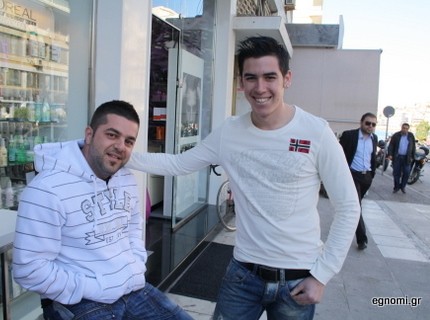 Δύο κλασικοί άντρες!