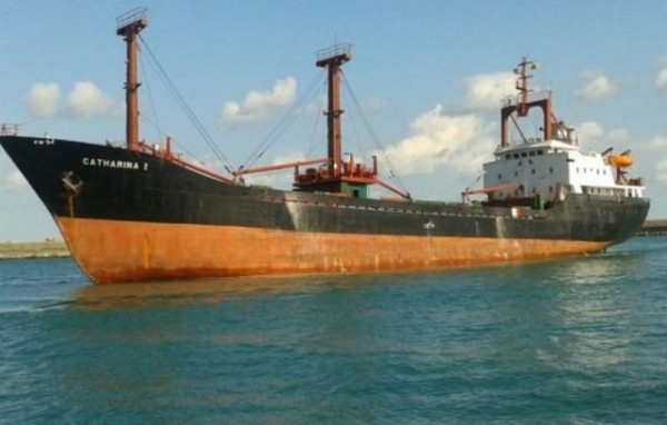 Προσάραξε φορτηγό πλοίο έξω από το λιμάνι της Στυλίδας