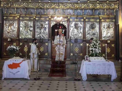 Στον ιερό ναό Αγίου Νικολάου λειτούργησε ο Μητροπολίτης την Κυριακή