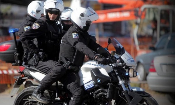 Π. ΦΑΛΗΡΟ: Αστυνομικοί έσωσαν 4χρονο αγοράκι