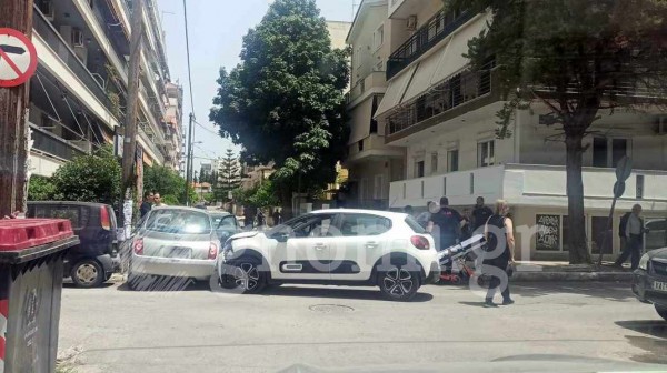 ΧΑΛΚΙΔΑ - ΚΟΥΡΕΝΤΙ: Τροχαίο ατύχημα με τραυματισμό το μεσημέρι της Τετάρτης (φωτό)