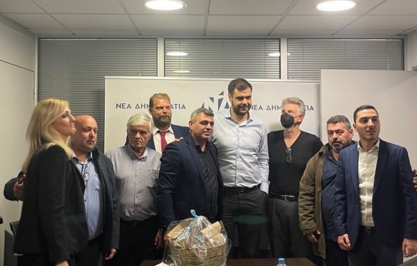 ΝΕΑ ΔΗΜΟΚΡΑΤΙΑ: Ο Πνευματικός προκάλεσε σύσκεψη με τον Μαρινάκη και στελέχη της Εύβοιας