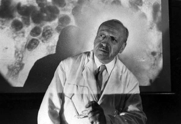 Τιμή στη μνήμη του Παπανικολάου από το Πανεπιστήμιο Αθηνών