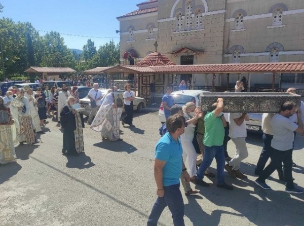 ΠΡΟΚΟΠΙ: Νέα λιτανεία του σκηνώματος του Οσίου Ιωάννη παρουσία του Μητροπολίτη