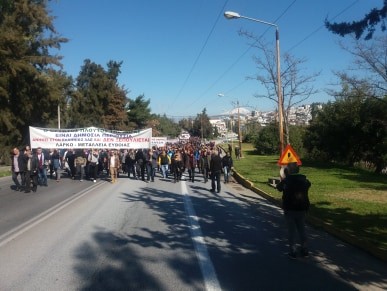 Στην Υψηλή Γέφυρα Χαλκίδας οι απεργοί της ΛΑΡΚΟ- Εκλεισε ο δρόμος