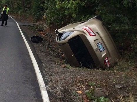 Αυτοκίνητο τούμπαρε όταν η οδηγός του είδε ξαφνικά μία αράχνη στον καθρέπτη