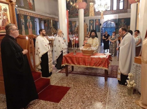 Λαμπρή γιορτή στο Θεολόγο παρουσία του αρχιμανδρίτη Ιωάννη Καραμούζη