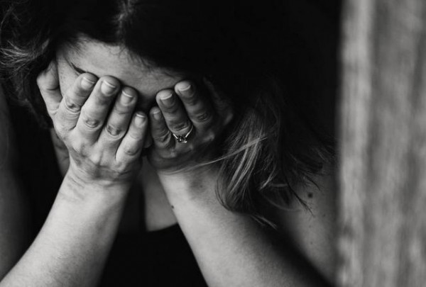 ΚΑΜΑΤΕΡΟ: Ληστές βίασαν 31χρονη μητέρα μπροστά στα ανήλικα παιδιά της