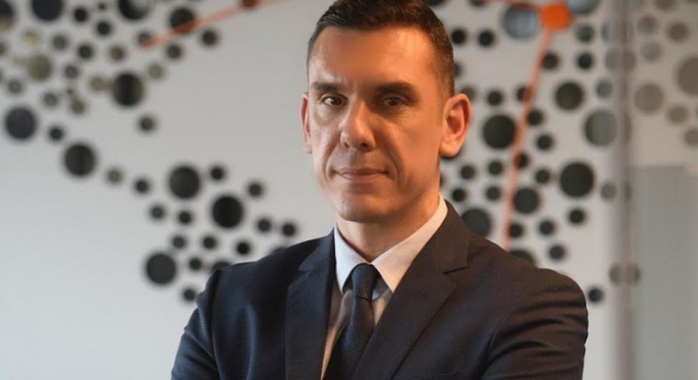 ADAPTIΤ: Γενικός Διευθυντής ο Βασίλης Καραβασίλης