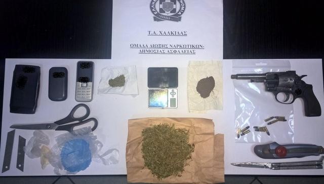 ΛΙΜΝΗ: Συνελήφθη 49χρονος με όπλα και ναρκωτικά