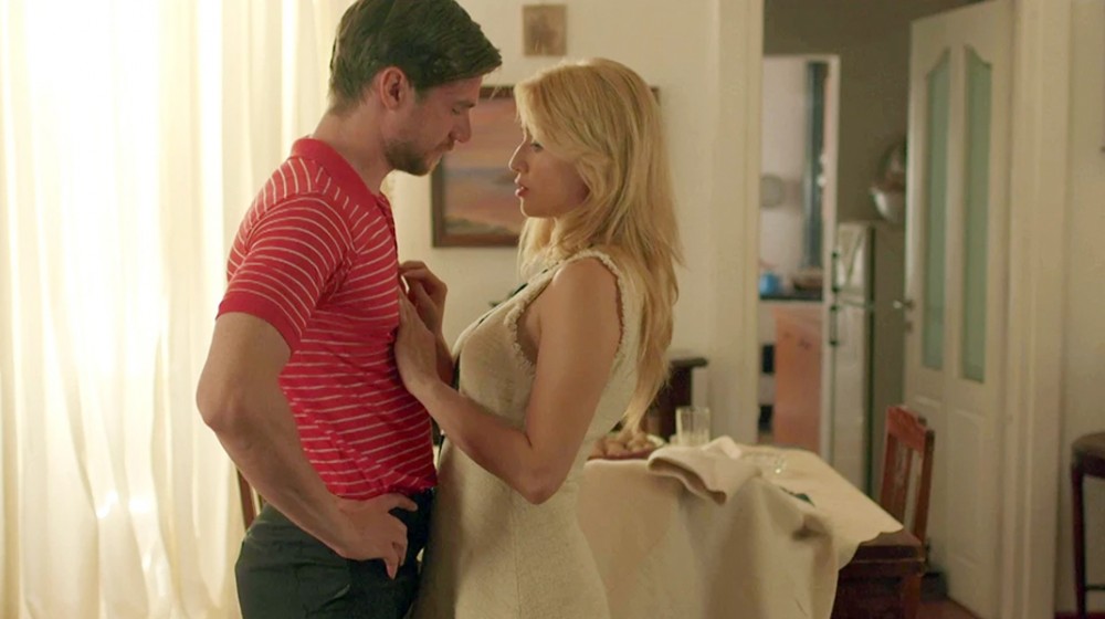 Η ΠΑΡΑΛΙΑ: Δείτε απόψε (ΔΕΥΤΕΡΑ 18 ΝΟΕΜΒΡΙΟΥ)