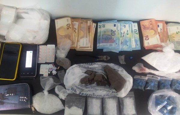 Τρεις γυναίκες διακινούσαν ηρωίνη στην πλατεία Αττικής