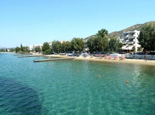 ΛΟΥΤΡΑ ΑΙΔΗΨΟΥ: Γυναίκα έχασε τη ζωή της στην πλαζ
