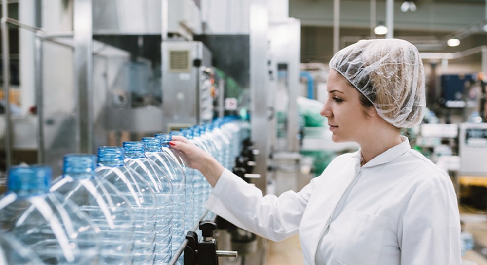 Αλλοδαπούς εργάτες ζητά η βιομηχανία πλαστικών