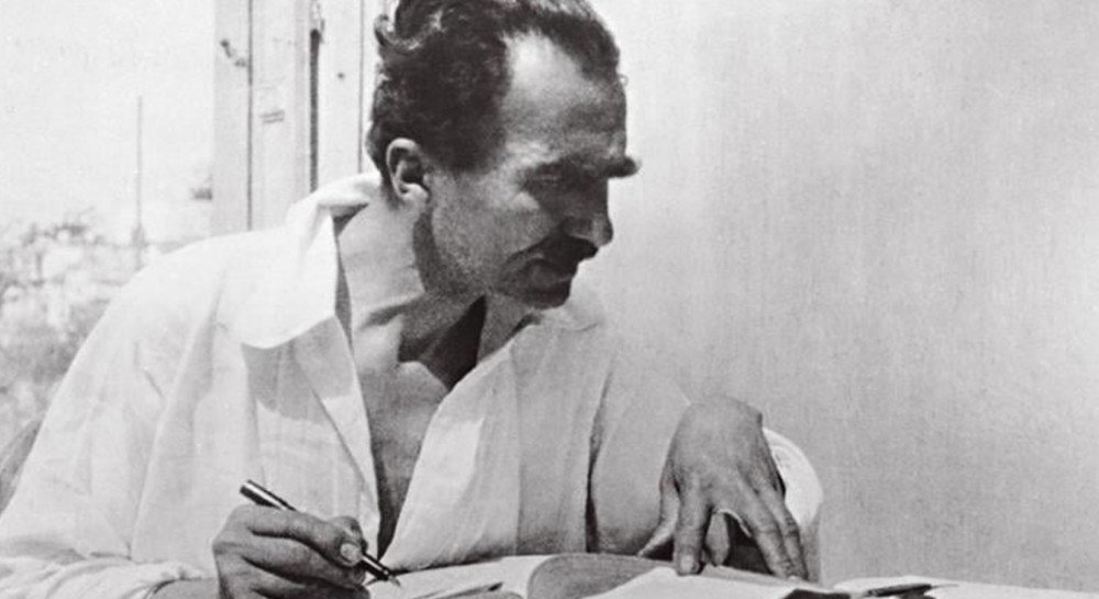 ΝΙΚΟΣ ΚΑΖΑΝΤΖΑΚΗΣ: Αγνωστοι βανδάλισαν τον τάφο του σπουδαίου Ελληνα συγγραφέα