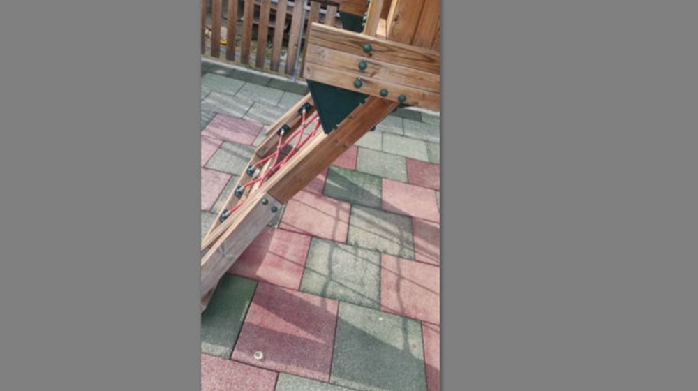 ΧΑΛΚΙΔΑ: Προφυλακτικό σε παιδική χαρά