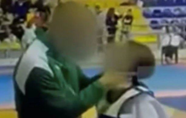 Προπονητής χαστούκισε 13χρονη: Στη Χαλκίδα έγινε το συμβάν που προκάλεσε αντιδράσεις