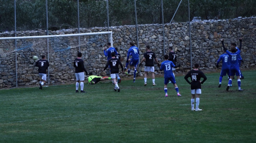 ΤΑΜΥΝΑΪΚΟΣ-ΚΥΖΙΚΟΣ 2-1: Πήγε να πάθει συγκοπή και γιατρεύτηκε στο 92'!