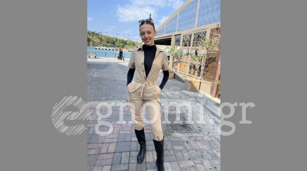 Το κορίτσι με τις ψηλές μπότες...