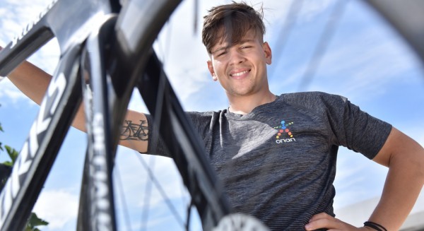 Νίκος Παπαγγελής: Ο πρωταθλητής ΑμεΑ καταγγέλει αστυνομικό που του είπε να δω πως θα τρέξεις όταν έρθει η φωτιά