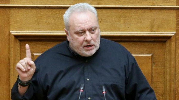 Νέα χυδαία ανάρτηση του Ψαριανού για Καρυστιανού και συγγενείς θυμάτων