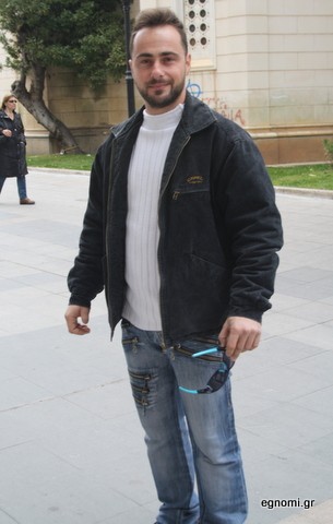 Στη θάλασσα δεν πας μόνο για τα λεφτά