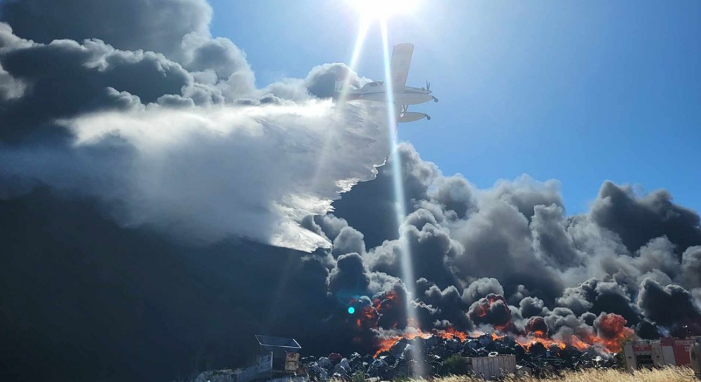 Φωτιά σε εργοστάσιο στη Ριτσώνα