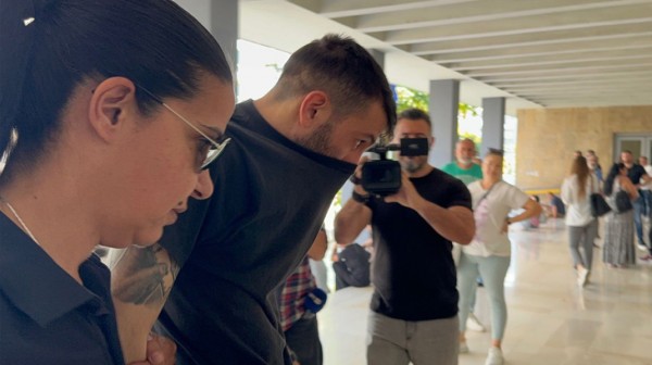 Κακουργηματική δίωξη στον 34χρονο που πάτησε γατάκι με το αυτοκίνητό του και το σκότωσε