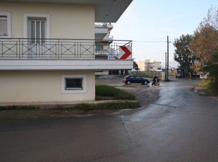 Τους δείχνει το δρόμο