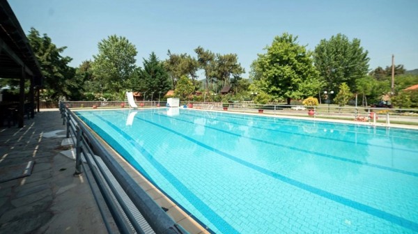 ΧΑΛΚΙΔΙΚΗ - ΤΡΑΓΩΔΙΑ: Εντοπίστηκε νεκρή 8χρονη σε πισίνα κατασκήνωσης