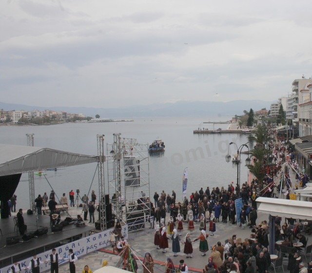 ΧΑΛΚΙΔΑ-ΚΑΡΝΑΒΑΛΙ: Τα Γαϊτανάκια του Ευρίπου σε στεριά και θάλασσα